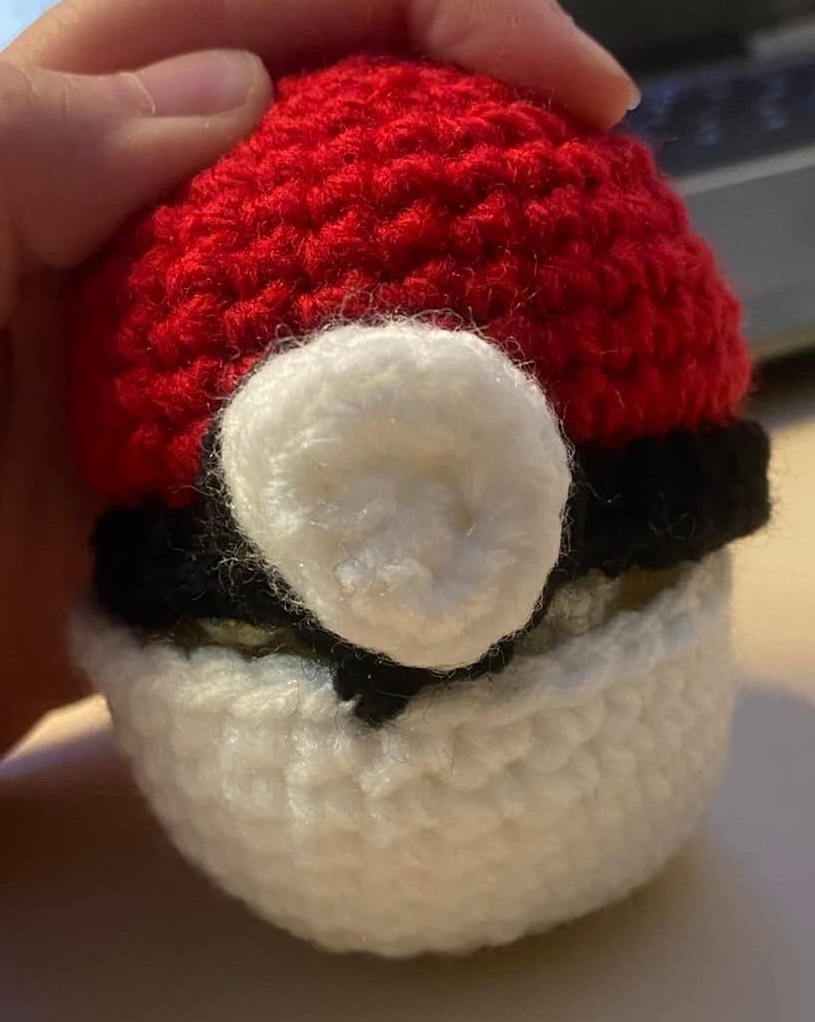 Guerita Arts – Handmade crochet plushies, bags, accessories & colorful creations