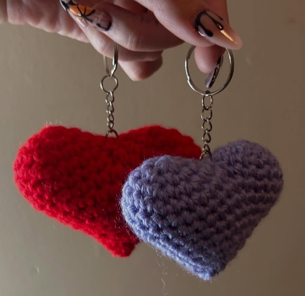 Guerita Arts – Handmade crochet plushies, bags, accessories & colorful creations