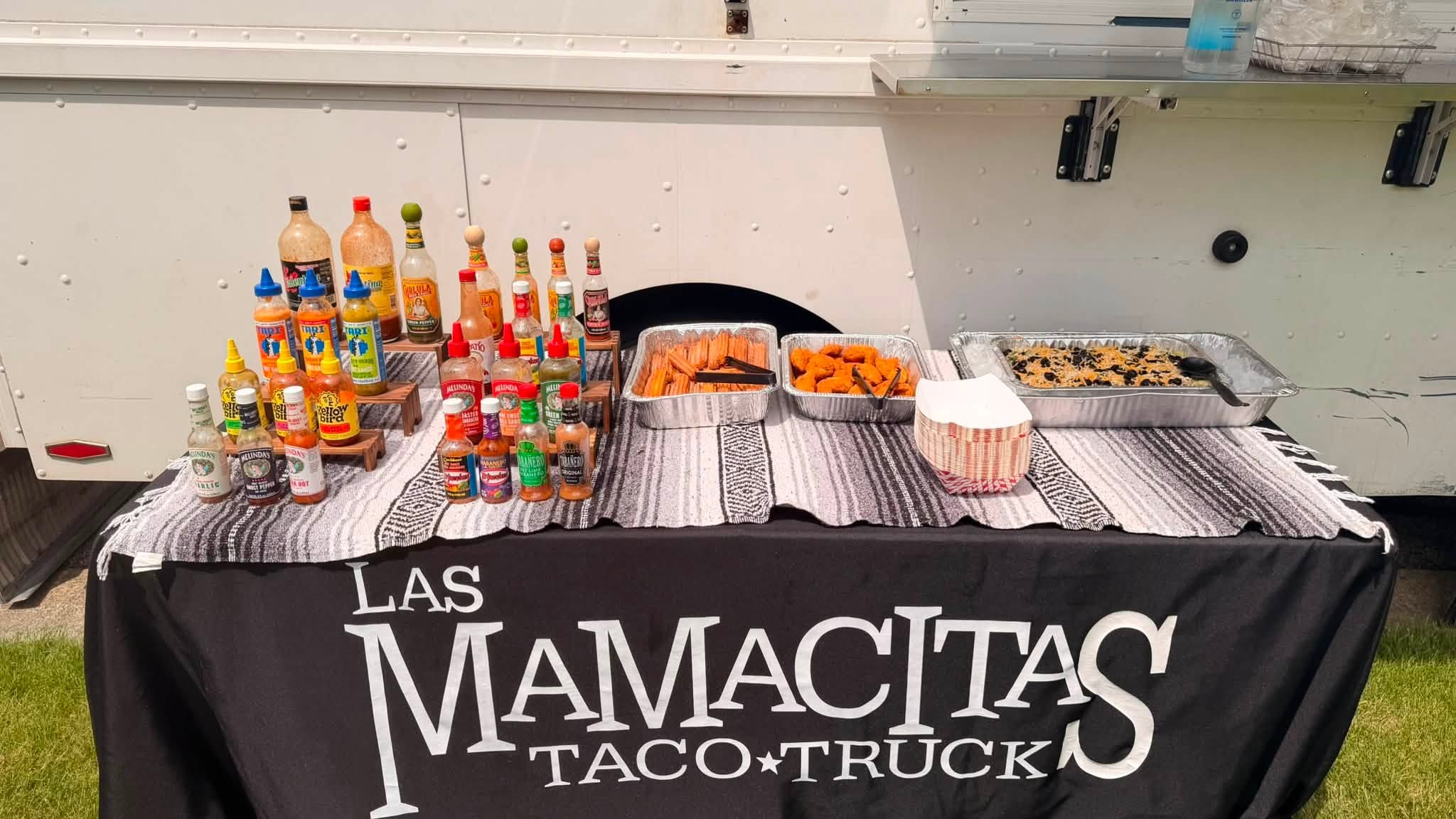 Las Mamacitas – Out of the box Mexican fusion: tacos, nachos and tamales