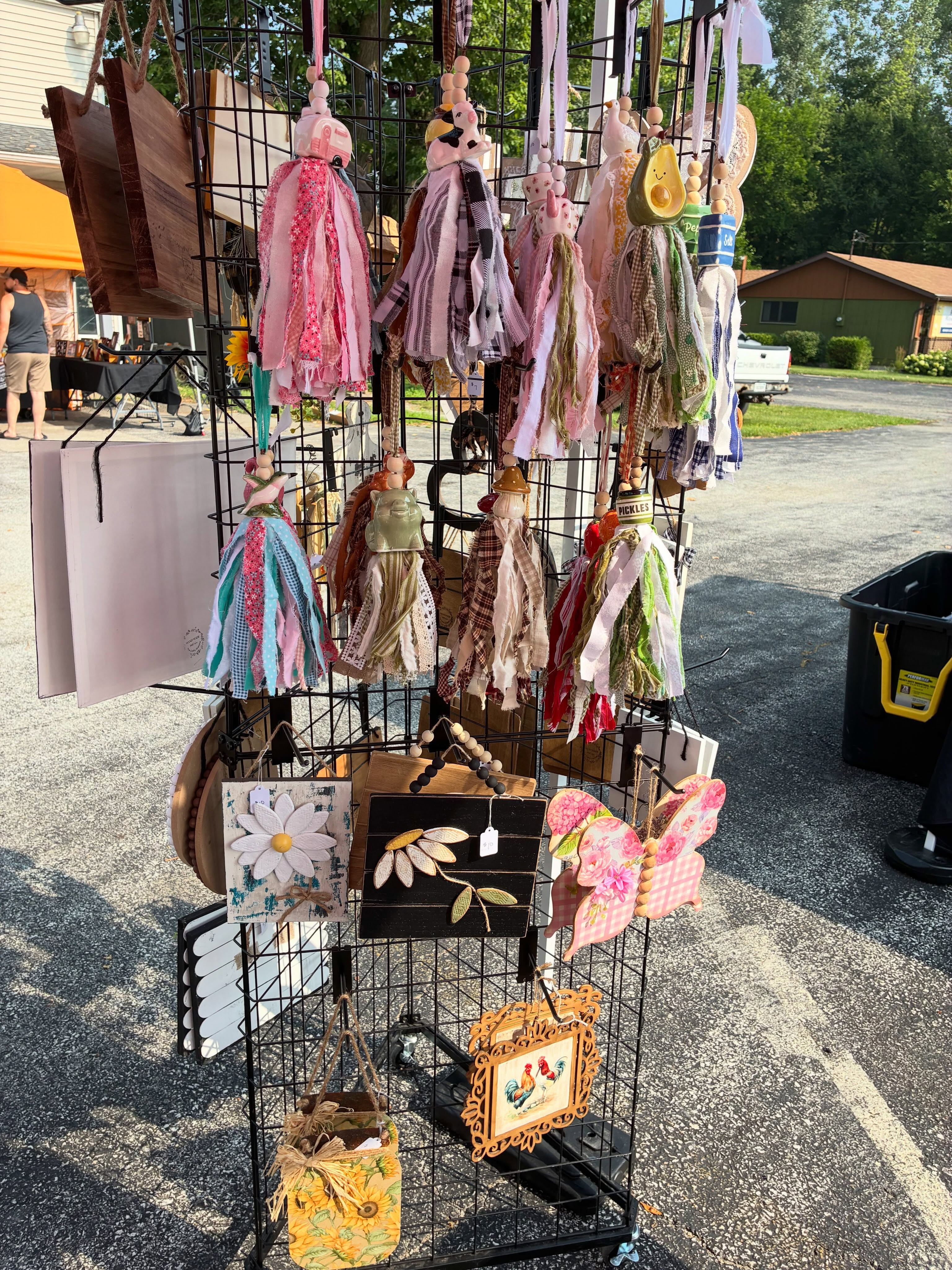 The Crafty Gramma – Farmhouse décor, funny signs & handmade gifts