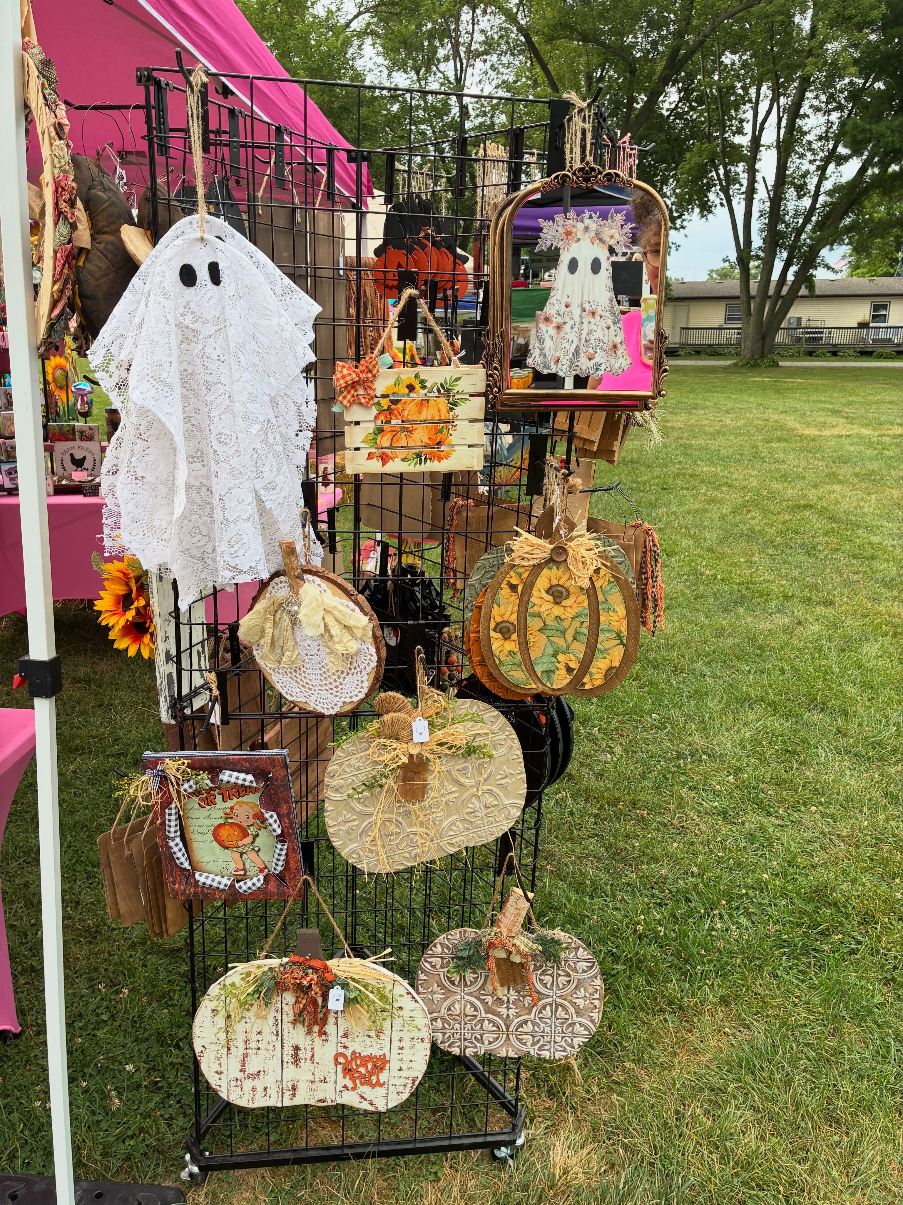 The Crafty Gramma – Farmhouse décor, funny signs & handmade gifts