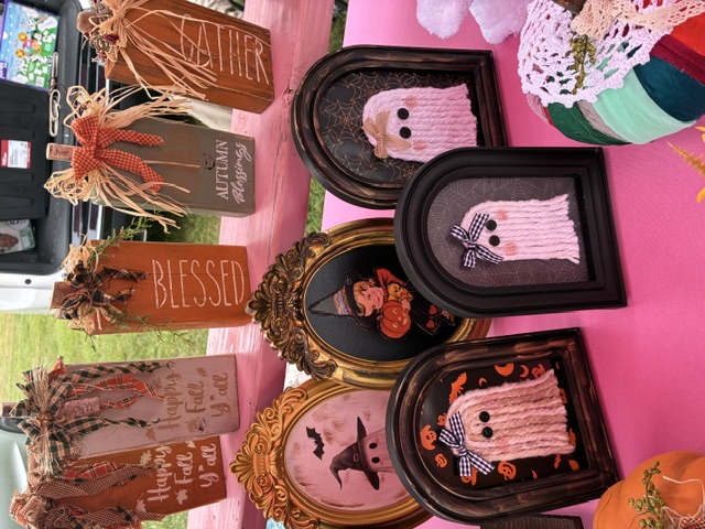 The Crafty Gramma – Farmhouse décor, funny signs & handmade gifts